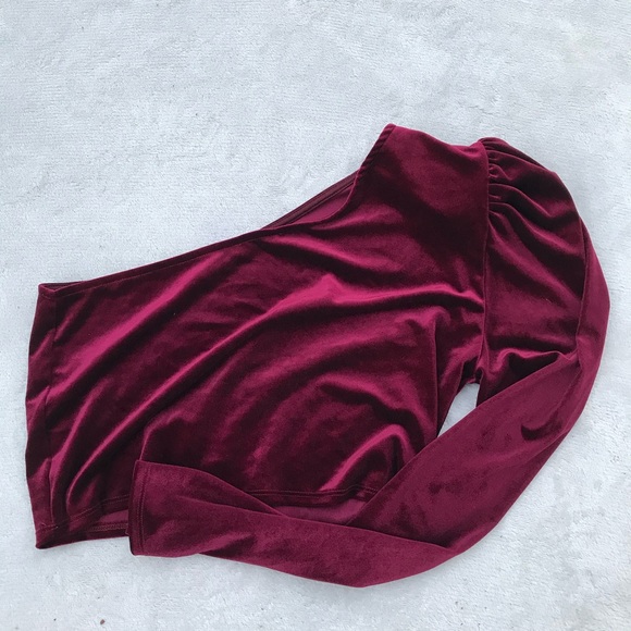 All for One Shoulder Top - Picture 6 of 6